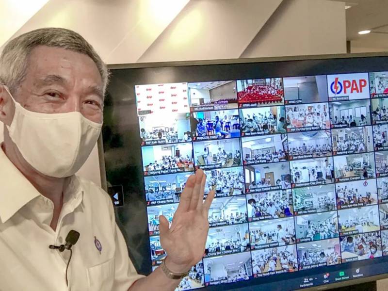 昨天！李顯龍總理爲了開會，接受“戳鼻孔”！會議信息量好大