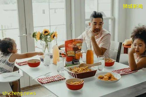 新加坡出新法规!新生儿父亲享带薪产假,政府承担补贴