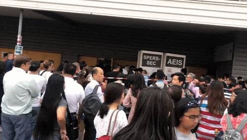 现场实拍！今年AEIS考试人数破纪录，万人争抢留学新加坡