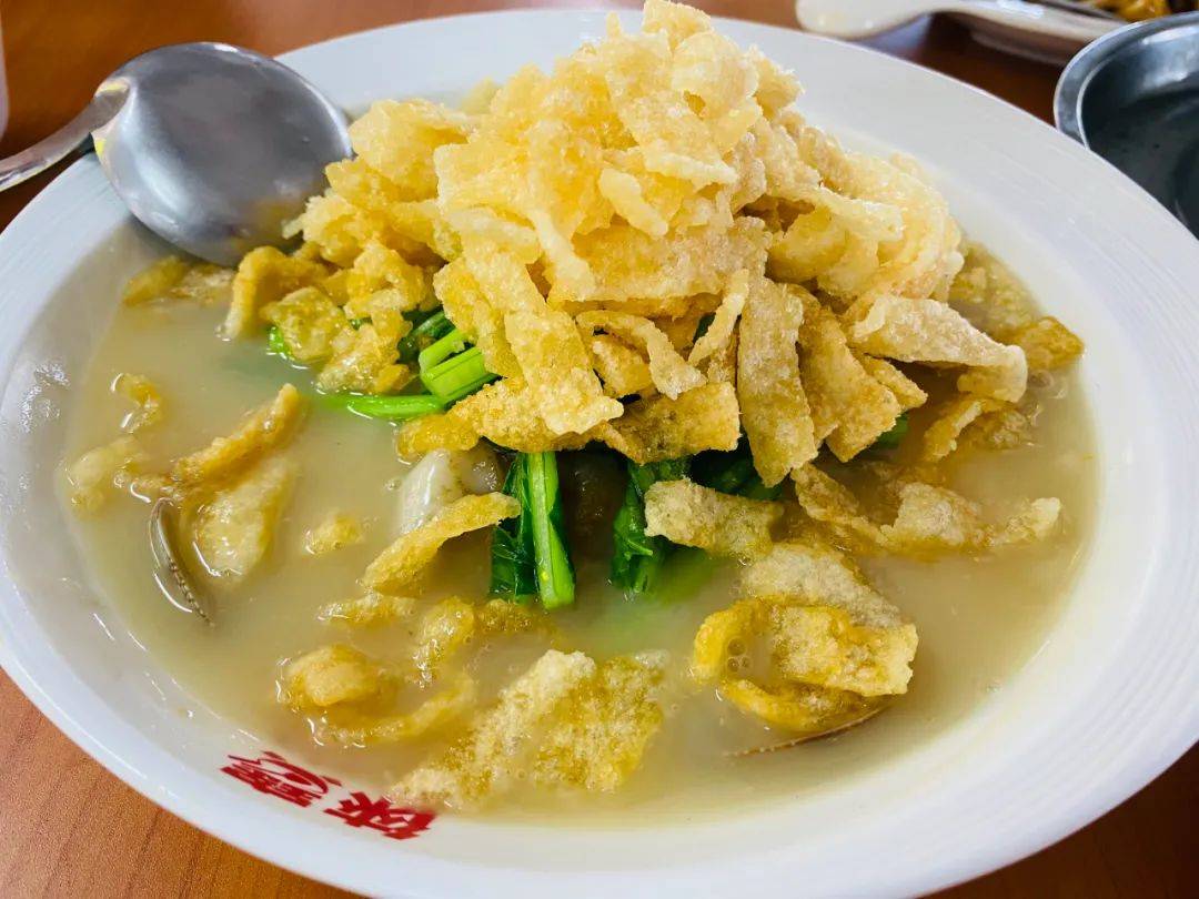 人均$15吃滿滿一桌!組屋樓下魚頭爐,湯底熬制5小時,太鮮了