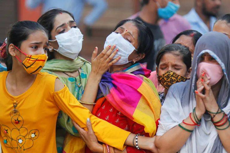 新加坡惊现新感染群!这些病患到访的景点、商场、菜市场要小心