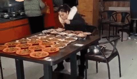 央视点名大胃王们!疫情未完,一场波及全球的危机正在发生