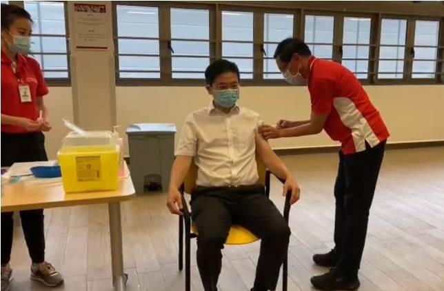 新加坡“嫌弃”中国新冠疫苗，称：有效率太低