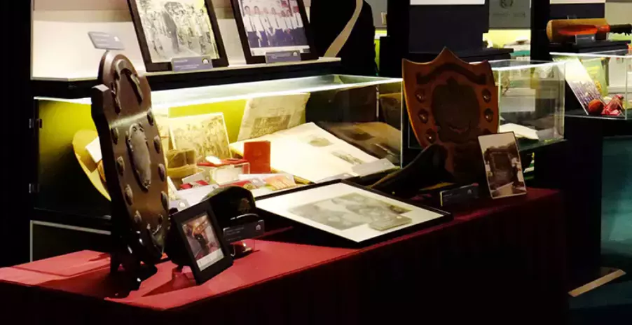 新加坡公共服务奖学金公布,莱佛士书院和华侨中学表现亮眼,获奖人数占总人数近一半