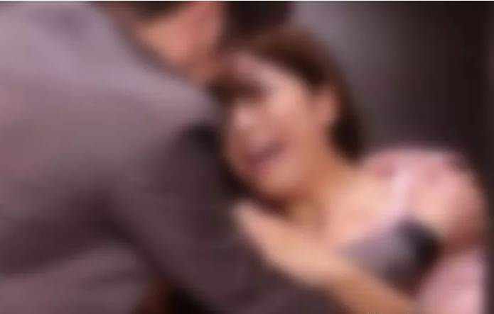 新加坡67岁巴士司机性侵继女长达20年,为何不揭发?