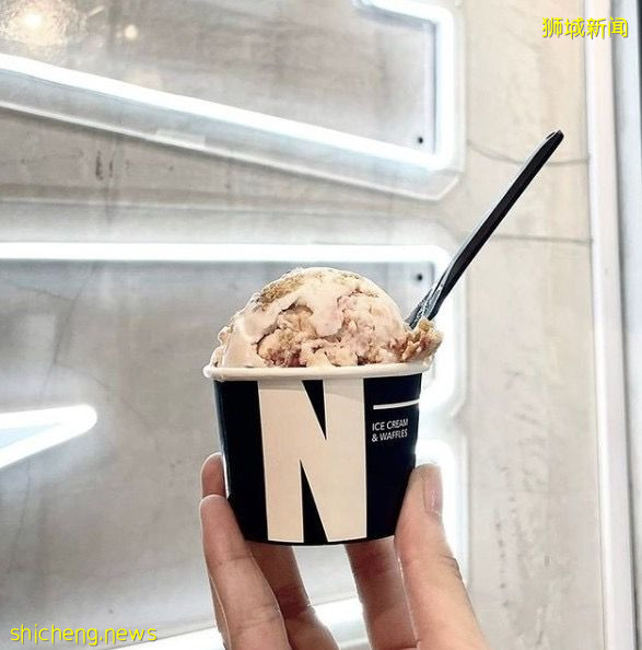 探店 NAKED Ice Cream 暗黑系冰淇淋！最適合甜點來一杯