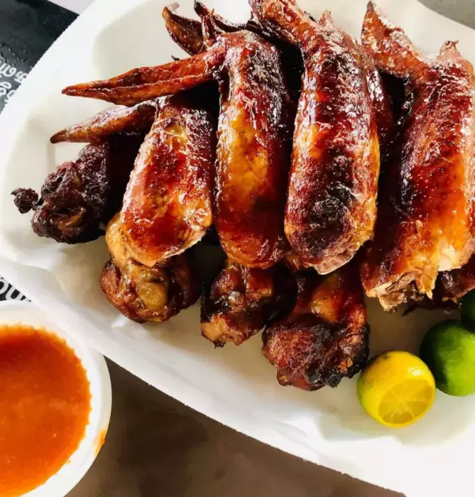 逢周末就爆滿!這個新加坡唯一的靠海美食村裏到底有哪些“寶藏小吃”