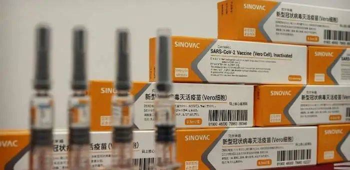 新加坡政府批准使用莫德纳疫苗，首批疫苗将于下月抵达新加坡