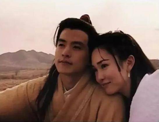 新加坡第一美女近照,穿三角裤腿长,49岁皮肤如同20岁美少女