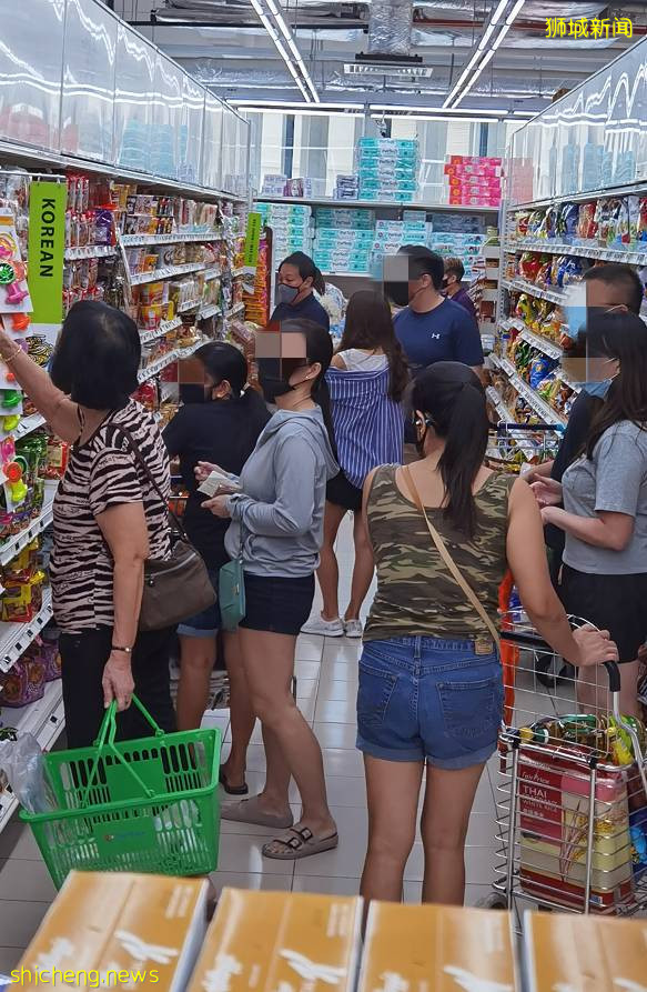 新加坡部分超市又被瘋搶！部長發聲讓穩住