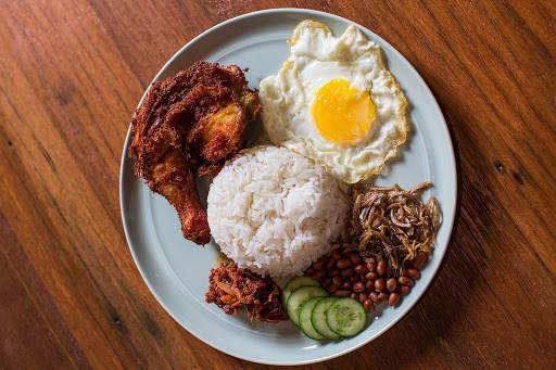 新加坡的平價美食之王,超好吃的Nasi Lemak大盤點