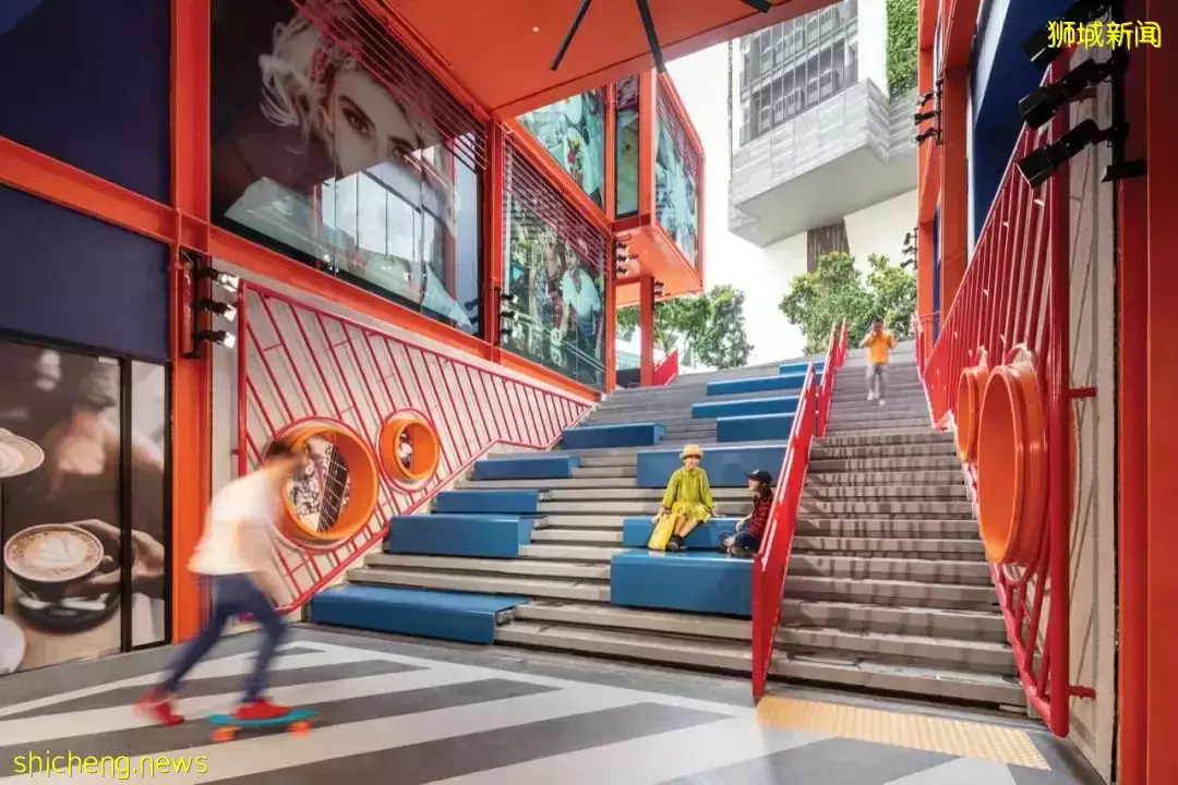 新加坡老商場改造,用工業霓虹升級視覺地標