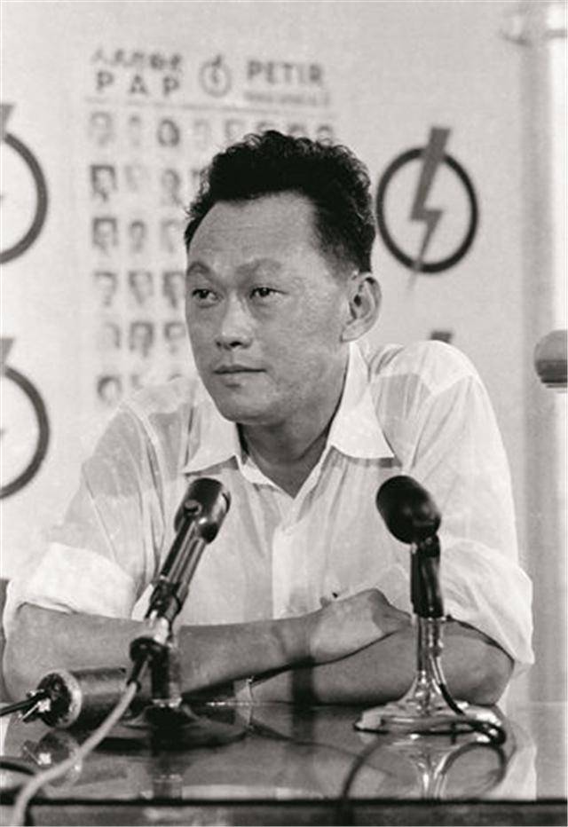 南洋大学师生:李光耀关闭南大,压制华文教育是不可原谅的