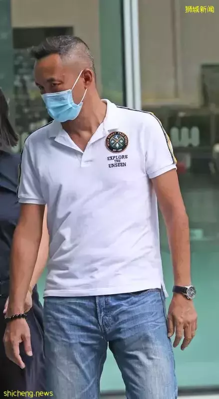 阳光刺眼影响视线？ 司机转弯撞死老翁