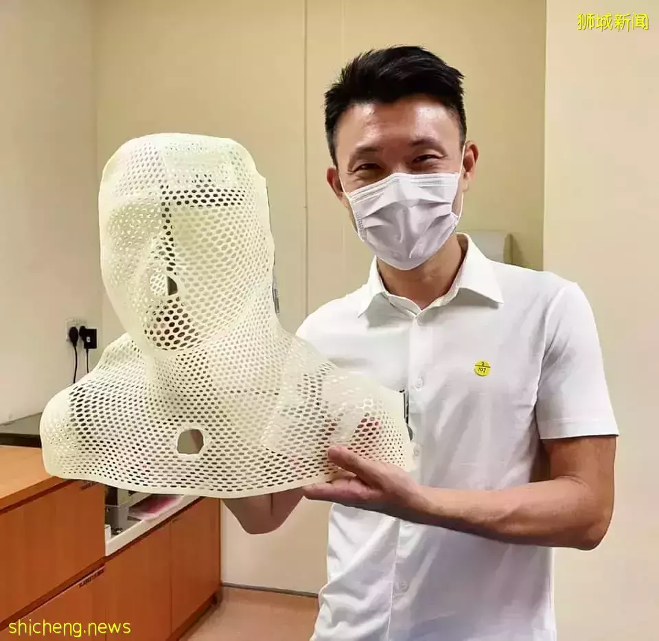 新加坡“高颜值议员”马炎庆患鼻癌,正接受放射治疗 .