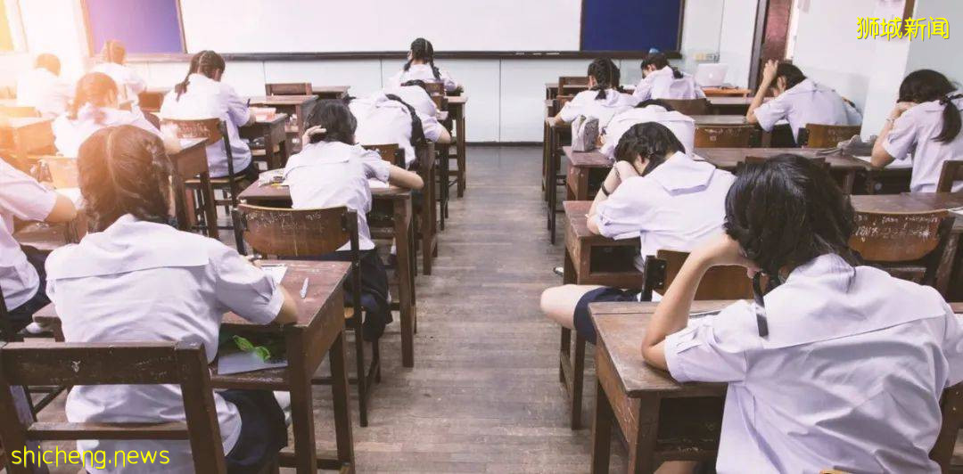 50多万名新加坡学生本月可获额外200元教育户头填补