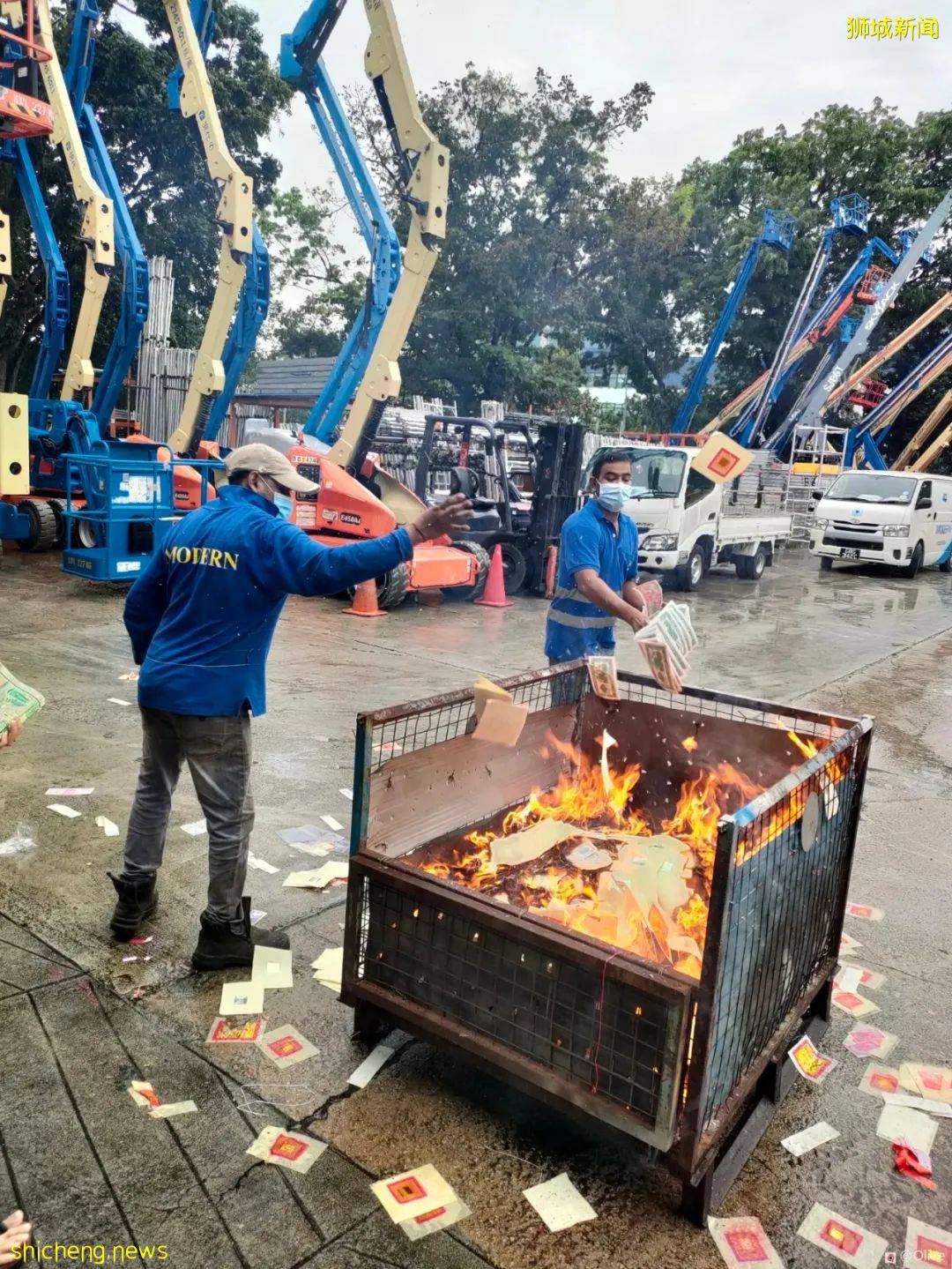 异乡人在新加坡的中元节,“袅袅青烟飞上天时,四个真字也出现了”