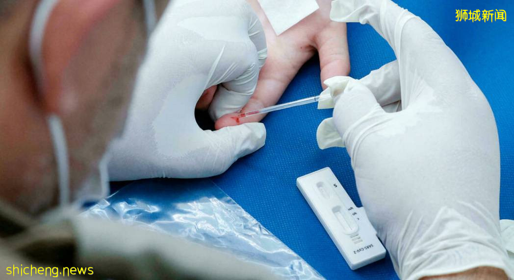 在新加坡打完疫苗後感染，這人喪失了嗅覺和味覺