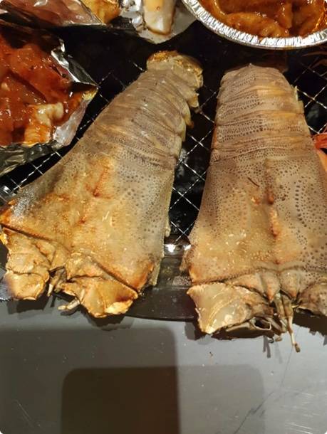 新加坡最大戶外自助餐,活海鮮現拿現烤 吃的超滿足