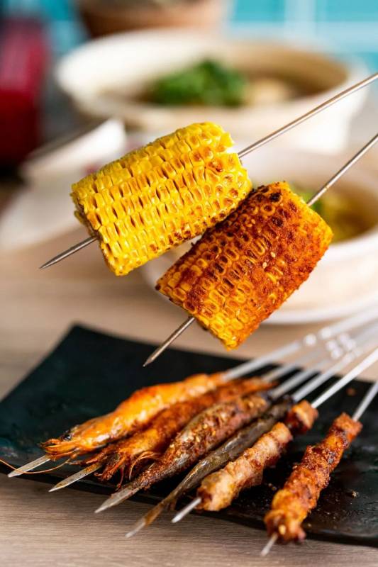 胖胖鸡携新装修强势回归!鸡公煲串烧自助买一送一,无限量供应