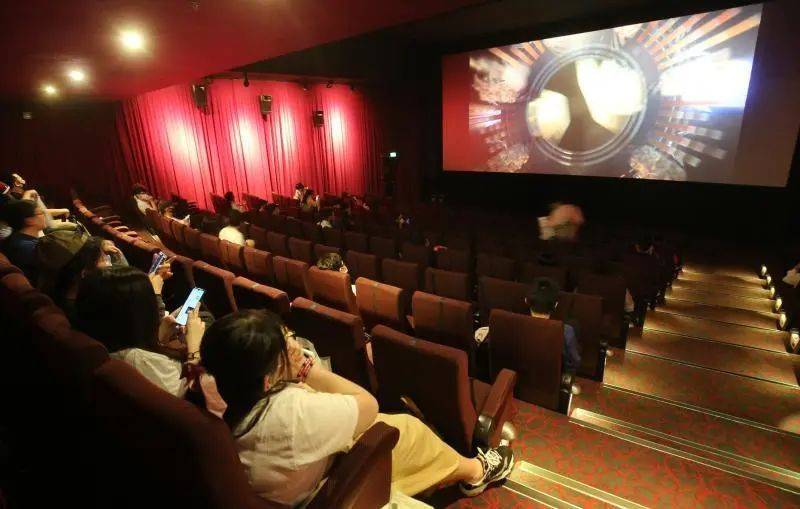 衛生部長顔金勇:若繼續保持警惕 或能放寬五人聚會與用餐限制