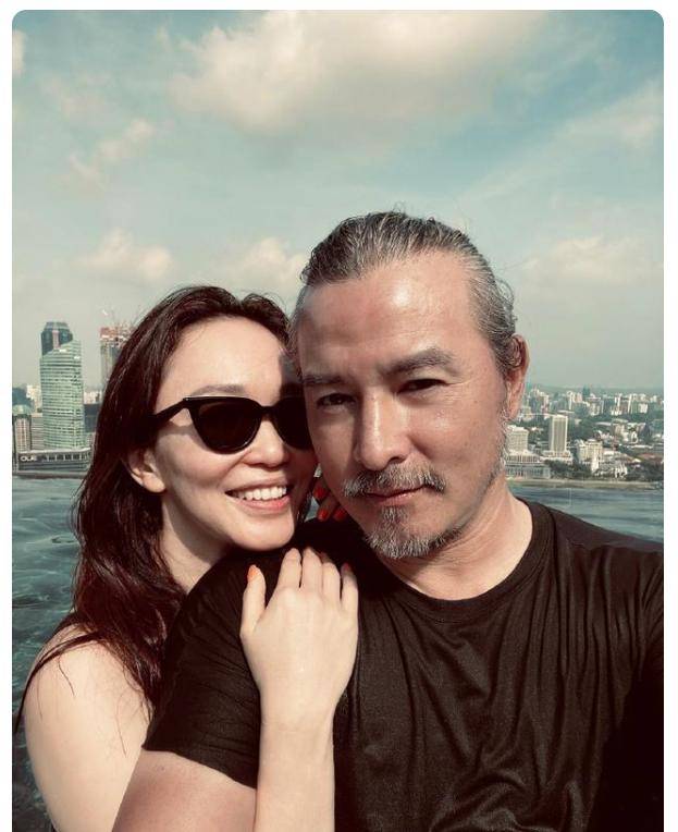 新加坡“国宝级演员”范文芳,爆红后被封杀,用13年再走向巅峰