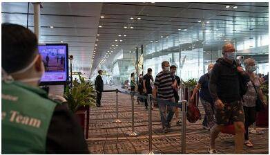 一边收紧准证入境、一边大批客工入境!新加坡居民脑袋嗡嗡滴