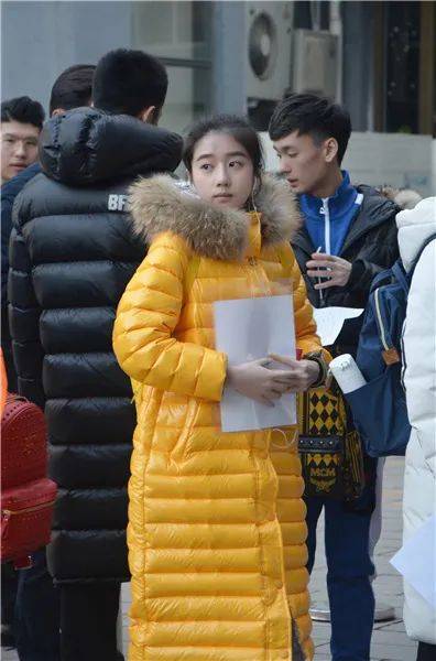 2020亞太“最美臉蛋”新加坡21歲女星擊敗張雨绮、周冬雨上榜