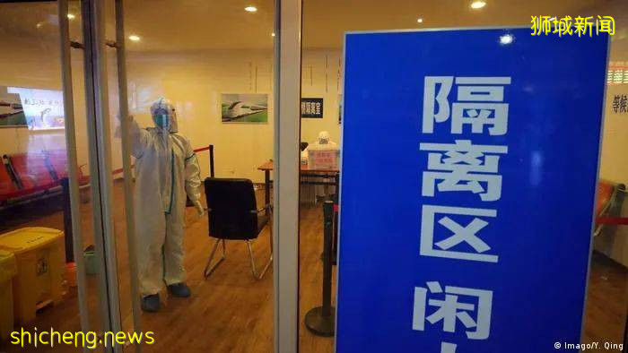 總確診超23萬！新加坡50人打第三針後仍感染，新增一死亡僅35歲 ！ 李總理、張文宏談防疫策略