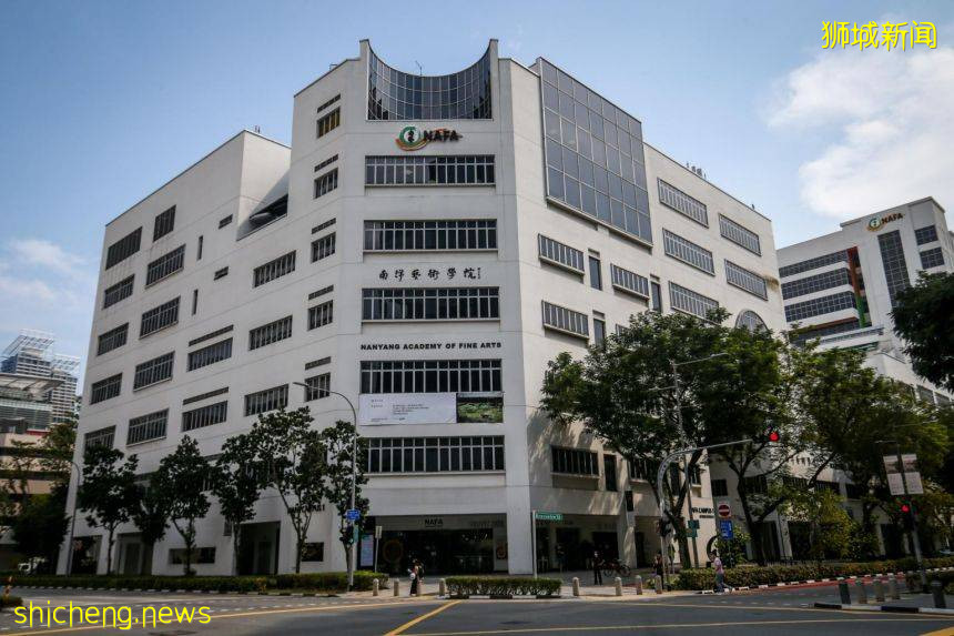 一年一度！新加坡家長都在這裏通宵打地鋪排隊，到底在搶啥