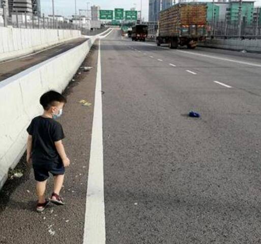 面對高達3000新元的隔離費,他們選擇在新加坡過年