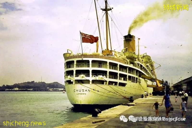 上世紀50-60年代,南洋島國新加坡,迎來經濟繁榮的第一次來臨時!