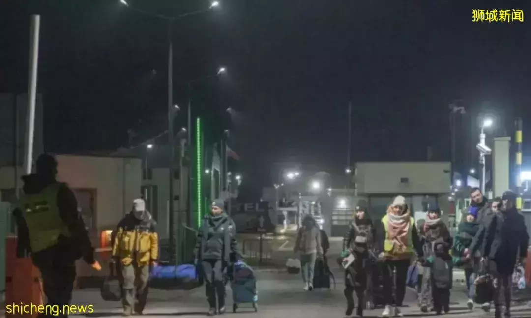 李顯龍總理發文譴責俄羅斯！記者: 馬來西亞人至今還“惦記”新加坡領土