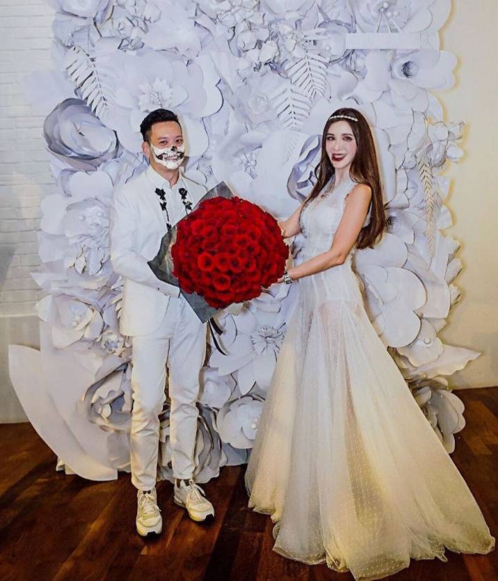 新加坡名媛拥有全球最多爱马仕,传其衣帽间需指纹及虹膜识别才能打开