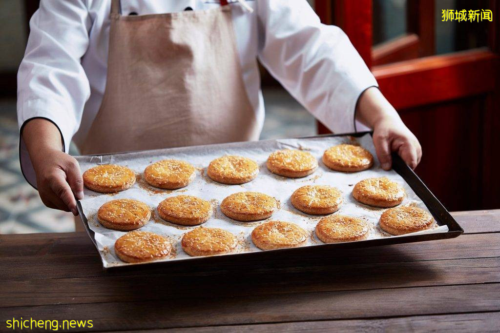 香港老字号“奇华饼家”来到新加坡啦!首家门店就在ION Orchard🎊预计会赶在今年尾开张