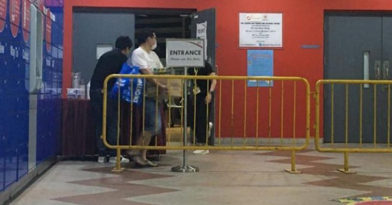 ◤行动管制14天◢睡克兰芝马劳 暂入住体育馆 新国人民 热心送物资