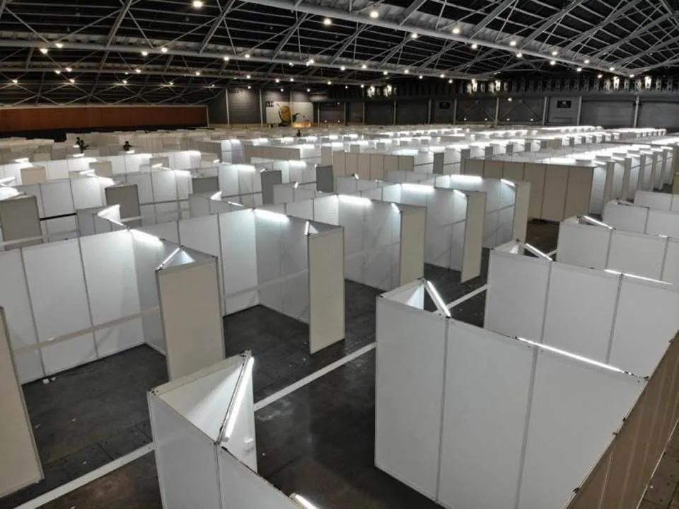 连夜赶工，新加坡“方舱医院”内部初公开！