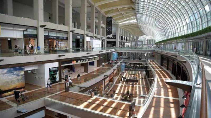 腾讯平均月薪7.6万上热搜!新加坡正在招聘,扒一扒2020年各行业的工资