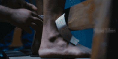 罕见!这个中国客工在新加坡非礼女性被鞭刑9下!他,潜逃海外13年后回来仍受罚