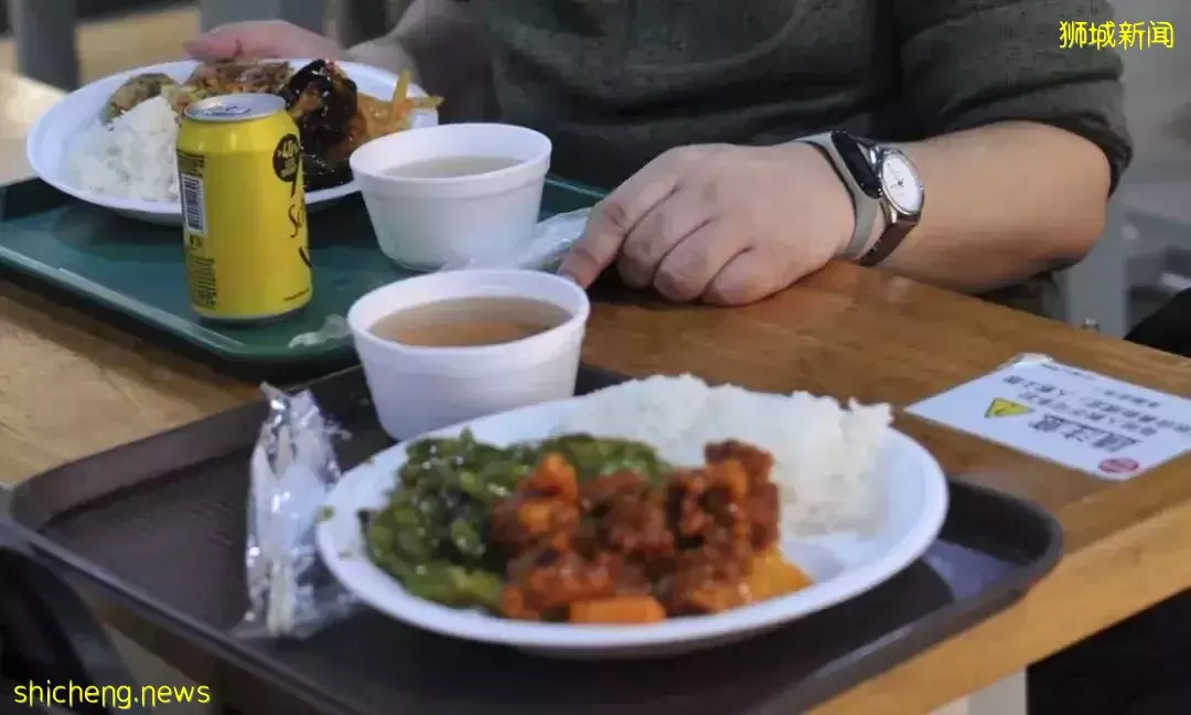 新加坡杂菜饭突然火了,香港人每天至少吃掉6000盒