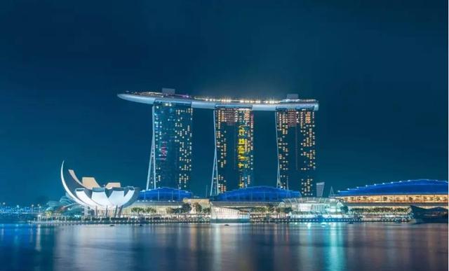 新加坡大部分是华人,为何跟中国关系不冷不热?我们走的路不一样