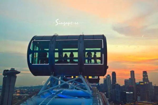 疫情過去後,一起去新加坡浪漫好不好?我請你看摩天輪的日落
