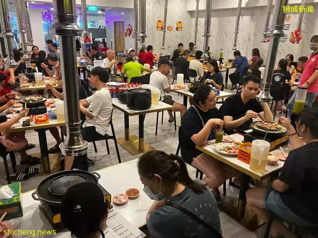 专家:新加坡具备进一步放宽疫情管控的条件