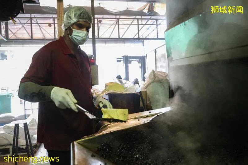 新加坡東部德福工業區走入曆史 在老字號食品廠家消失前 細細品味它們的故事