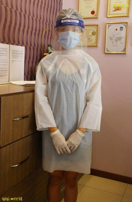 戴防護用具消毒等·美容院迎客遵守SOP!