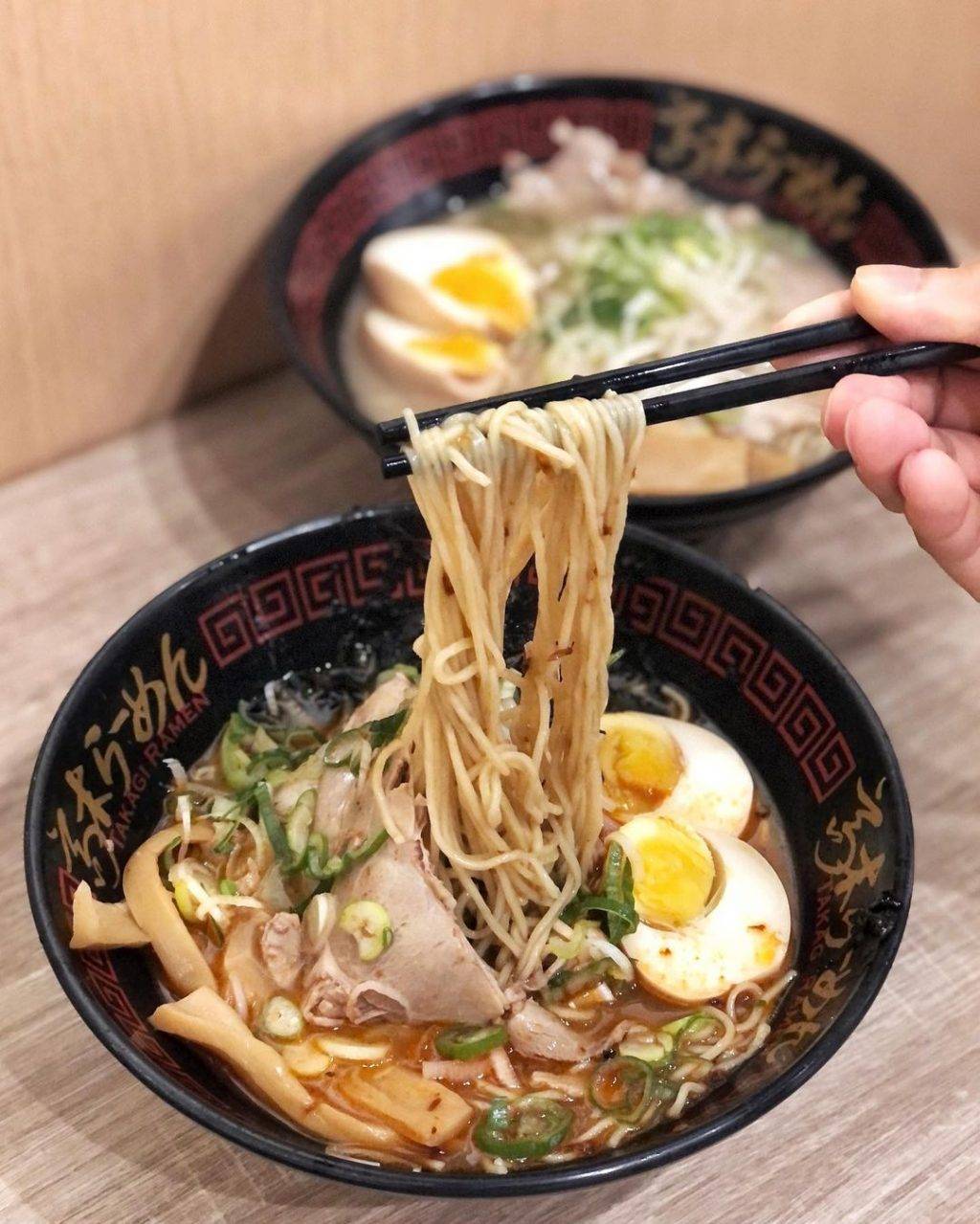 跨年夜後吃拉面🍜“Takagi Ramen”深夜食堂! 24小時無間斷營業,辣椒螃蟹+鹹蛋黃風味拉面