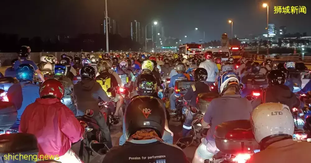 實拍!新加坡長周末人擠爆!在泰國、馬來西亞遭搶劫、被偷!網傳中國十一將開放出境遊