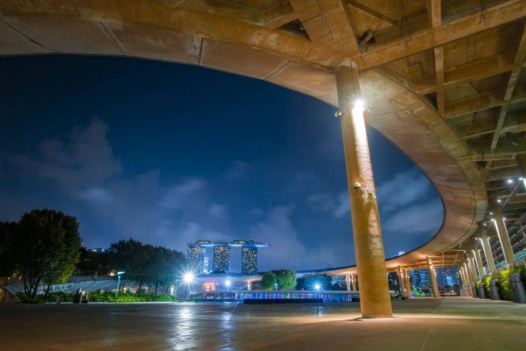 深藏功与名!揭秘新加坡不堵车、不拥挤的原因