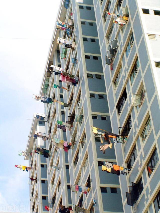 新加坡GDP約3720億美元，人口570萬，它發展的怎樣