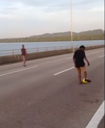 ◤肺炎疫情◢马新第二通道塞车12小时 罗厘司机罢驶 抗议!